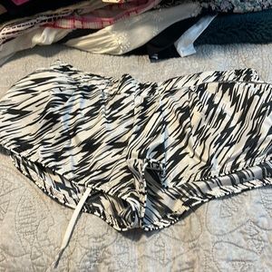 Adidas by Stella McCartney running shorts size large good used condition